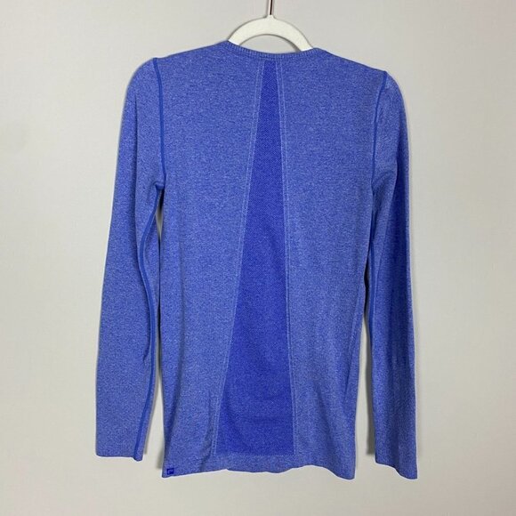 Fabletics Eureka Seamless Long Sleeve Active Shirt Blue - Picture 2 of 5